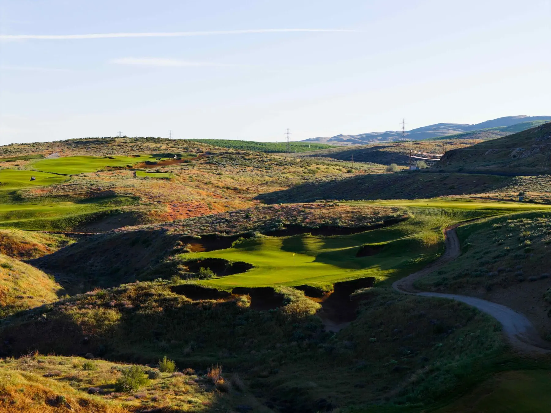 Bunkers and green at Gamble Sands